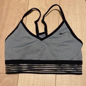 NIKE SPORTS BRA SIZE SM